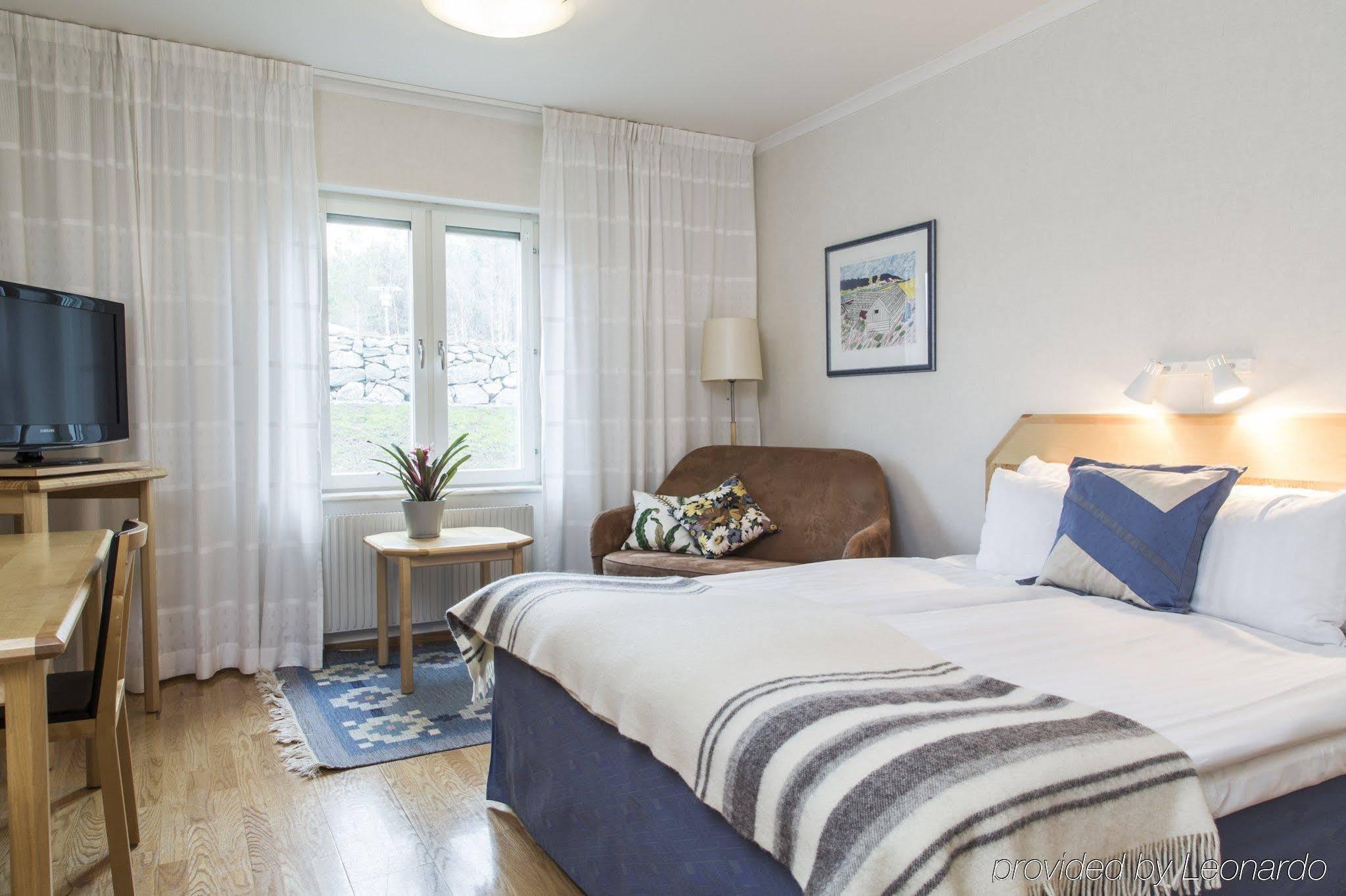 Airport Hotel, Western Premier Collection