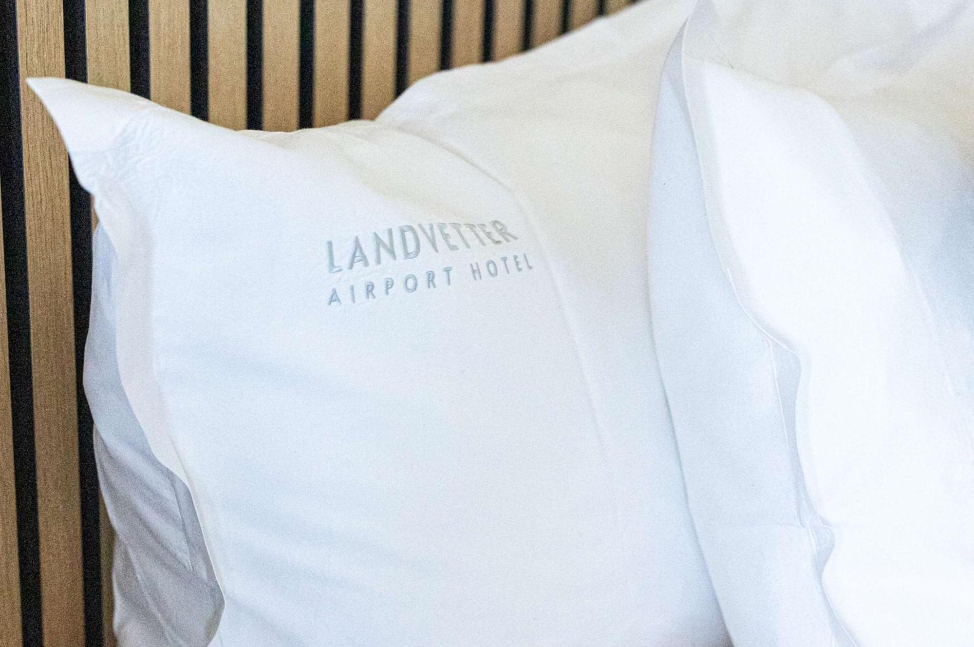 Airport Hotel, Western Premier Collection Hotell 4*